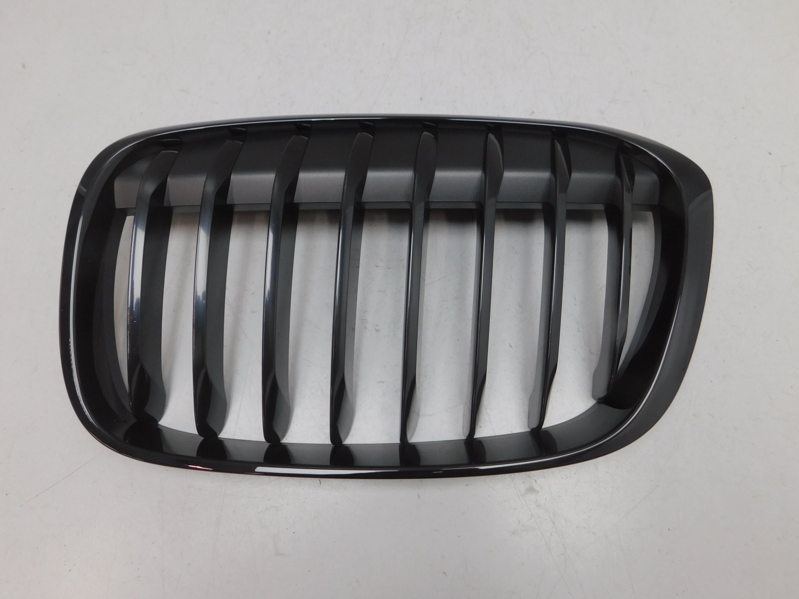 Решетка радиатора BMW X1 F48 2015>