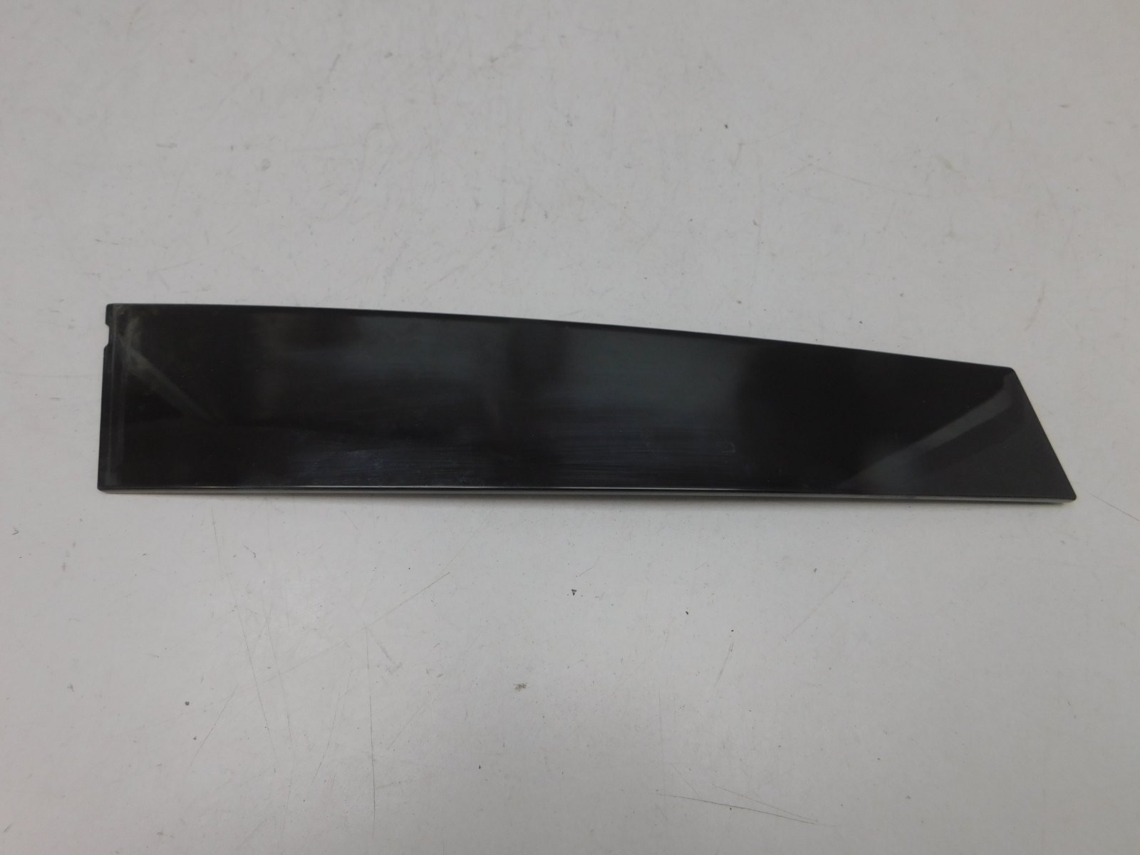 Накладка двери передней левой Lexus ES 2018>