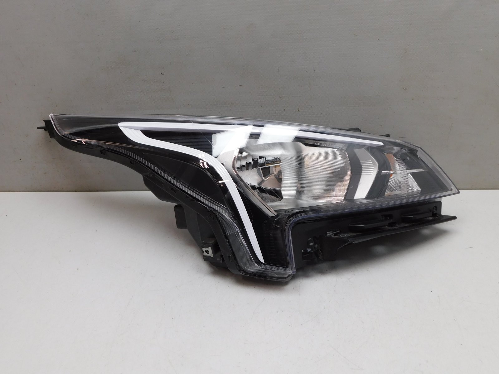 Фара правая Kia Rio 2017>