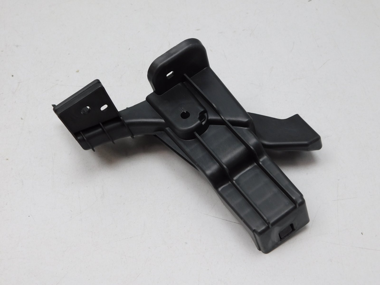 Кронштейн переднего бампера Kia Picanto 2017>