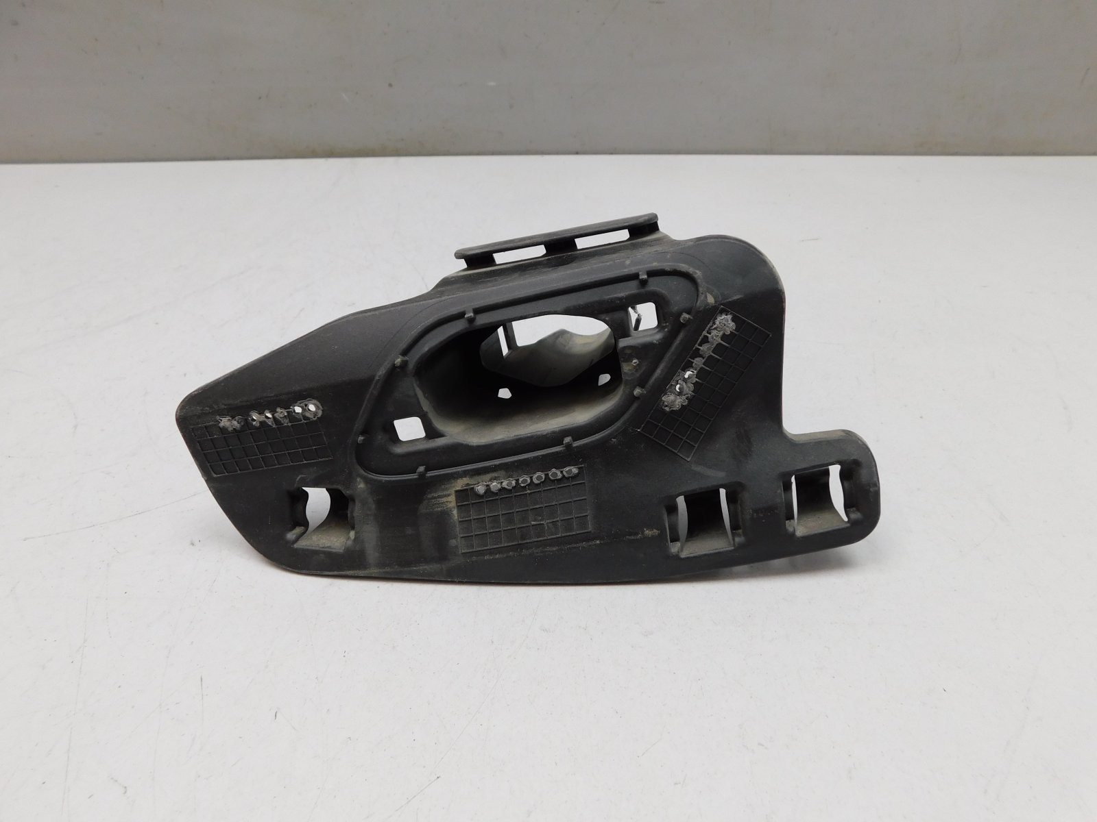 Кронштейн форсунки омывателя фар Volkswagen Tiguan 2017>