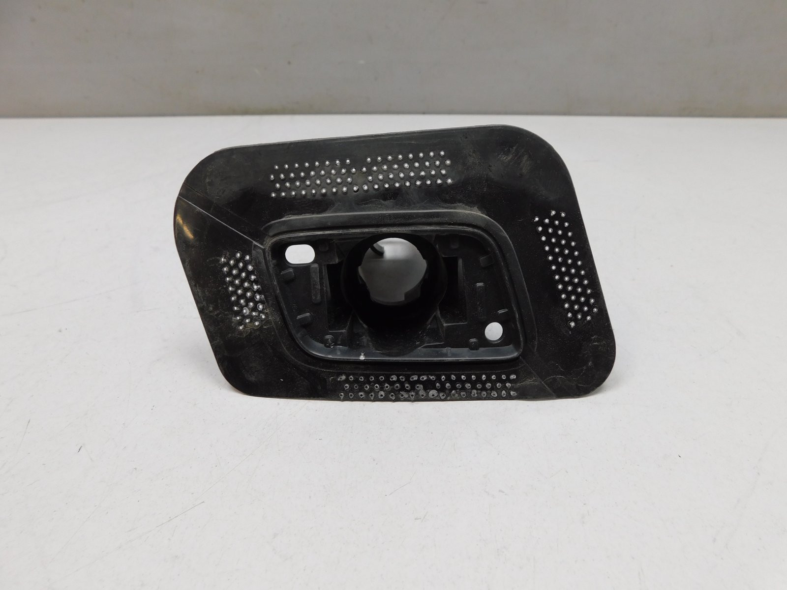 Кронштейн форсунки омывателя фар Volvo XC60 2017>