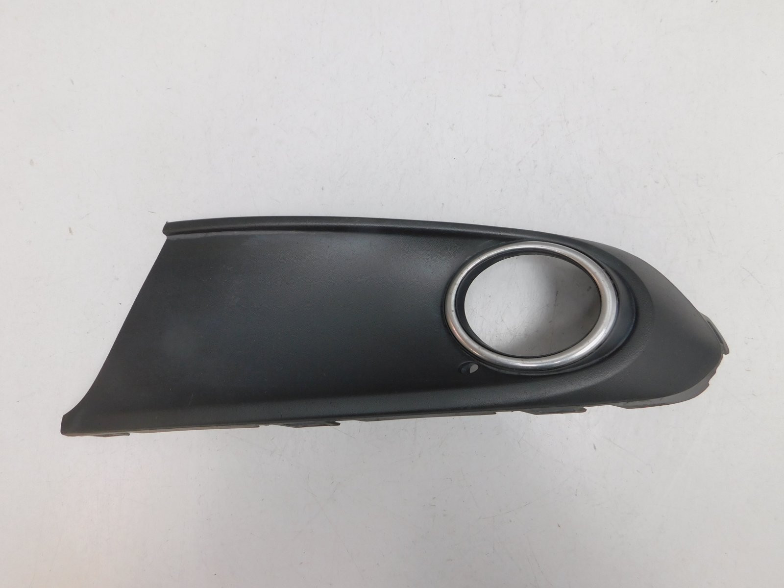 Решетка в бампер левая Volkswagen Polo Sedan 2011-2020