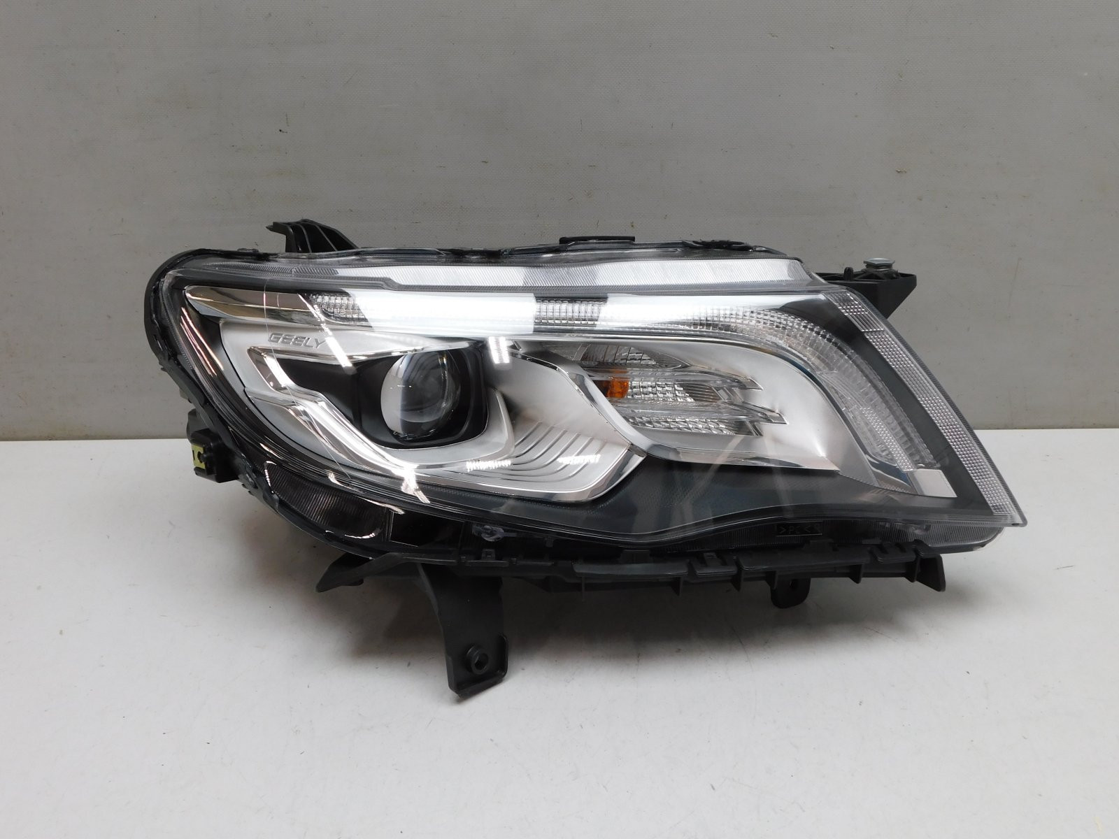 Фара правая Geely Atlas 2017>