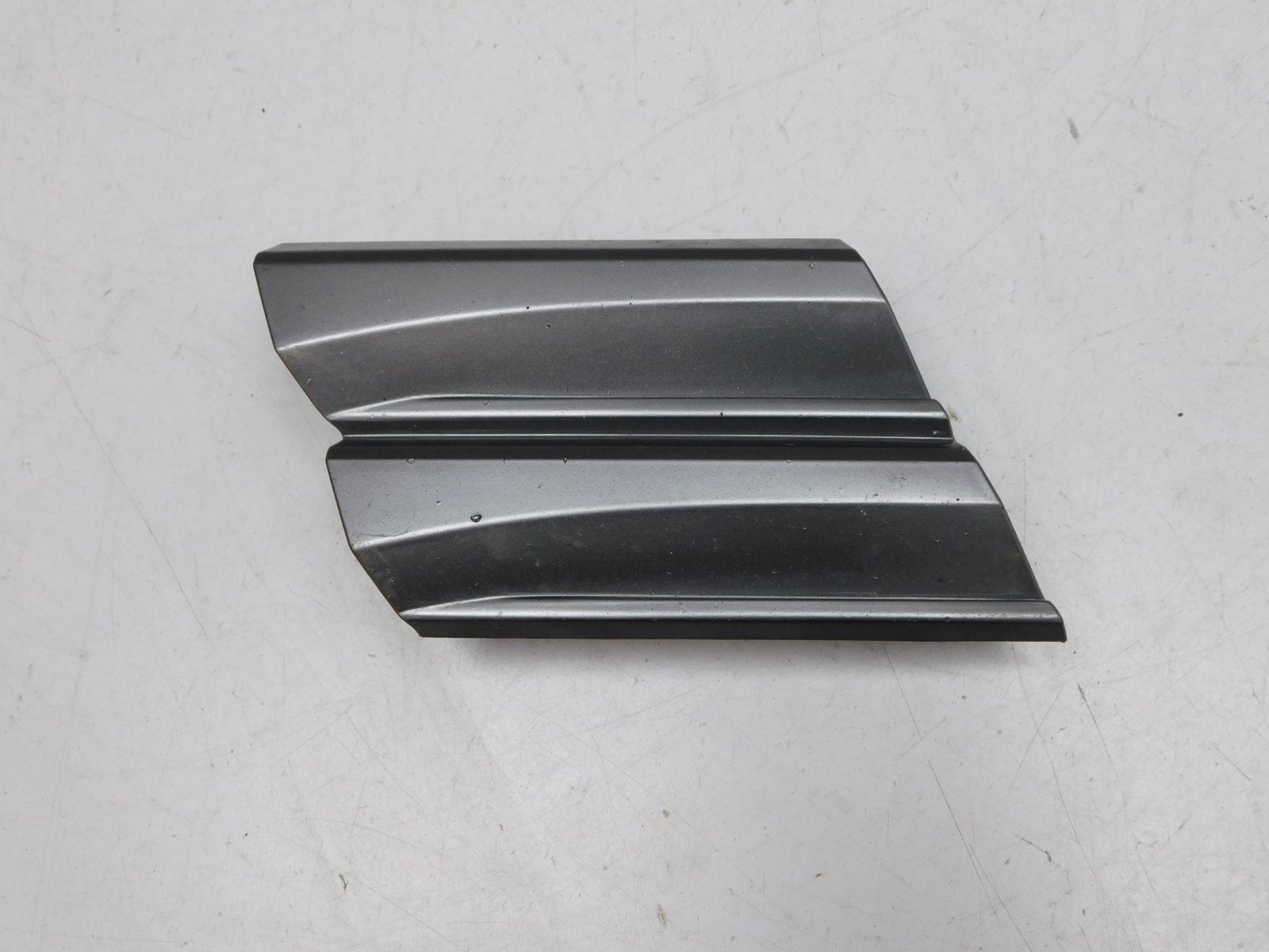 Заглушка буксировочного крюка Toyota Camry V70 2017>