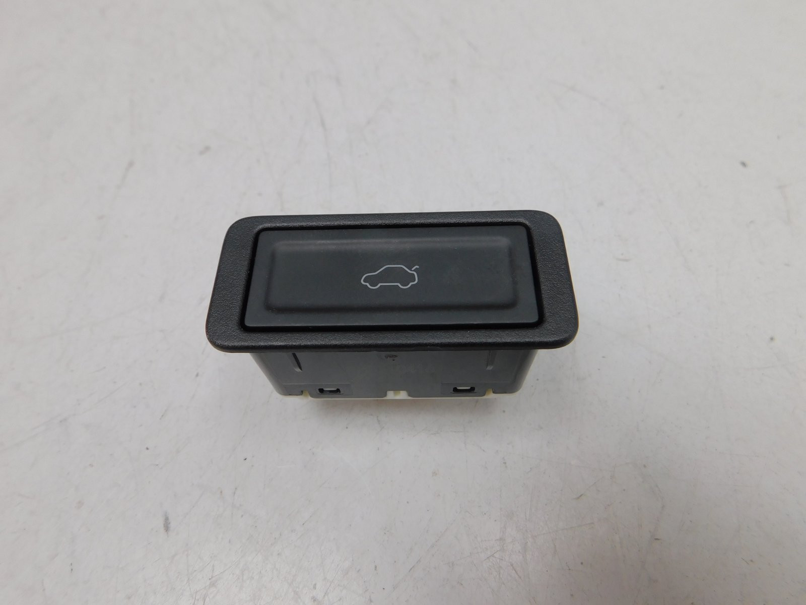 Кнопка открывания багажника Chery Tiggo 7 Pro 2020>