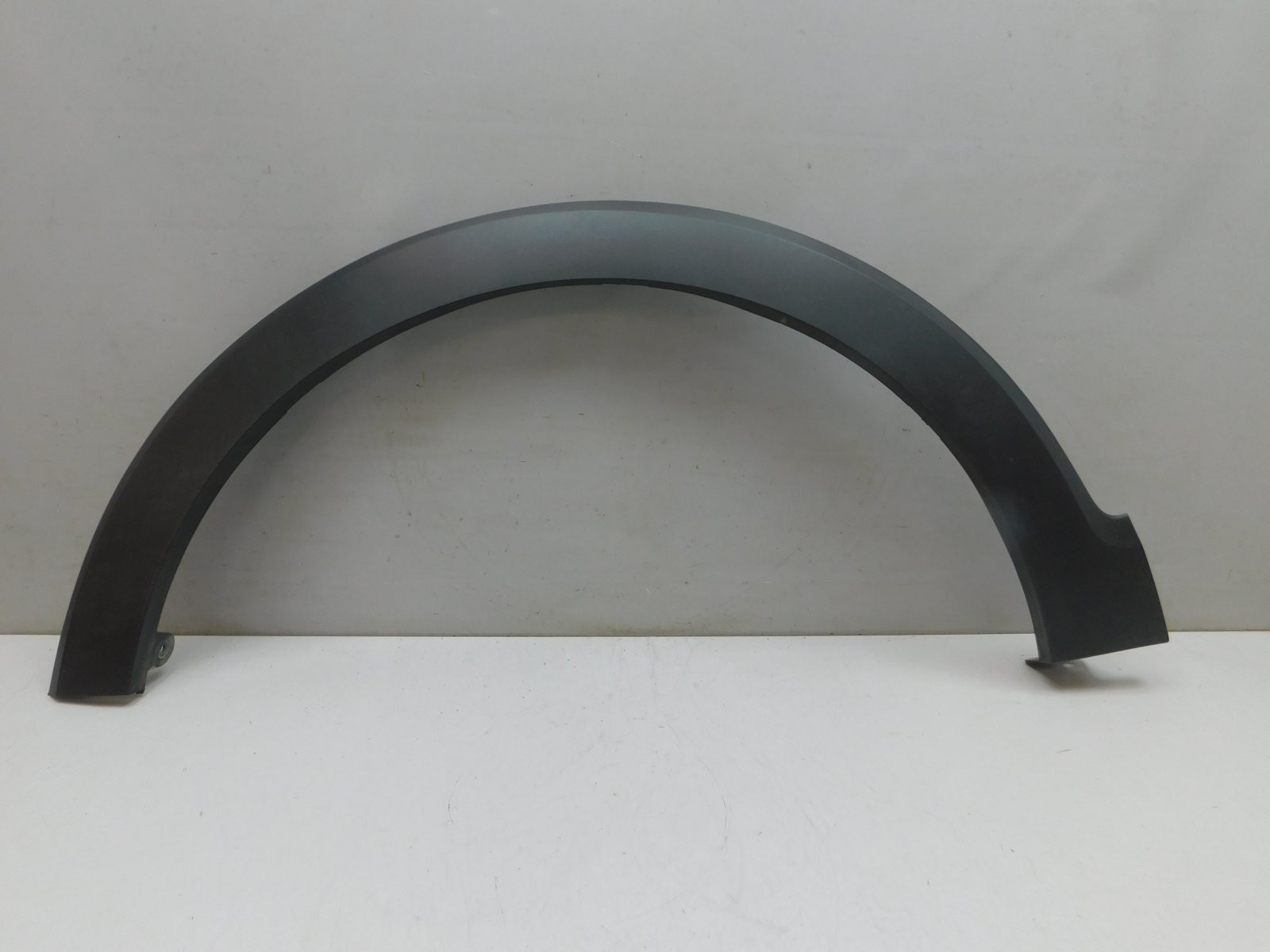 Накладка крыла переднего левого Renault Kaptur 2016>