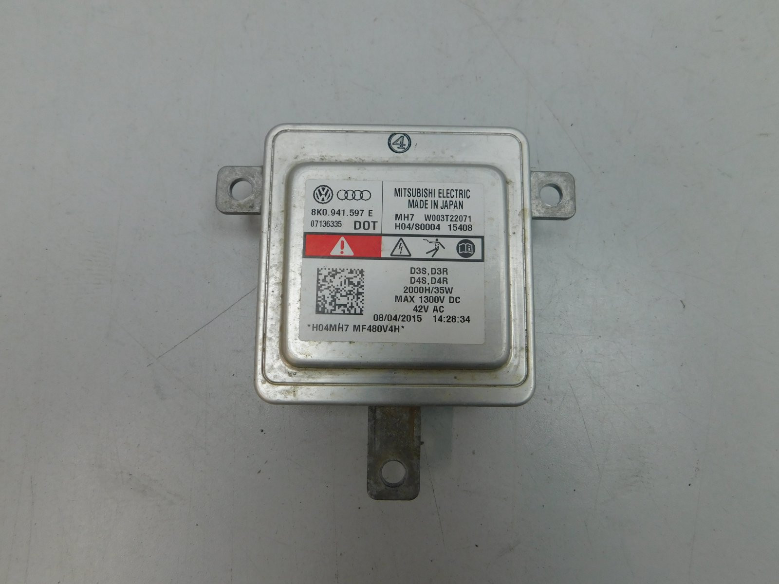 Блок розжига ксеноновой лампы Volkswagen Touareg 2010>