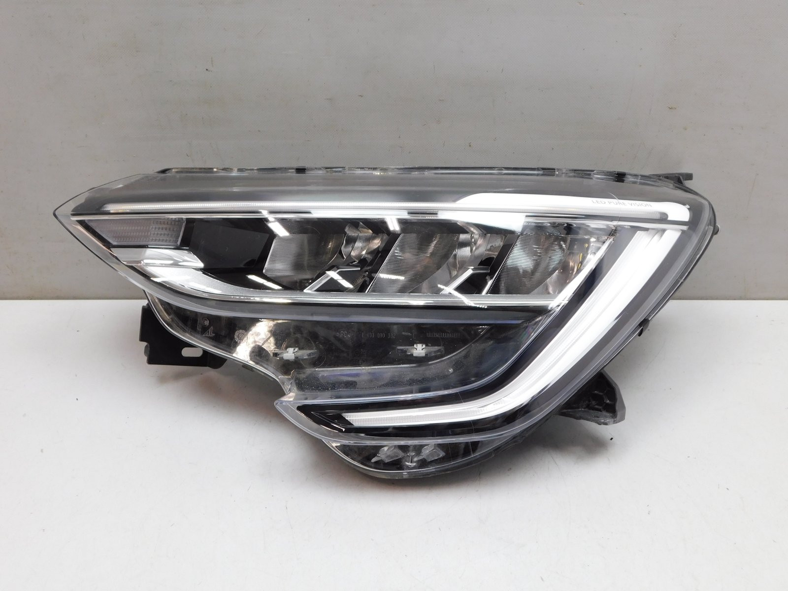 Фара левая Renault Arkana 2019>