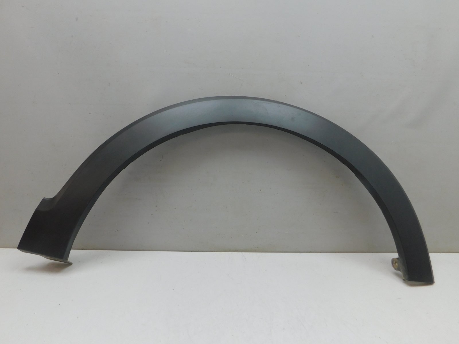 Накладка крыла переднего правого Renault Kaptur 2016>