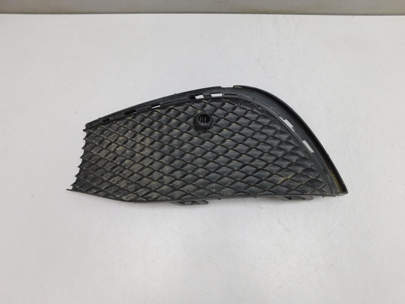 Решетка в бампер левая Mercedes-Benz E-Klasse W213 2016>