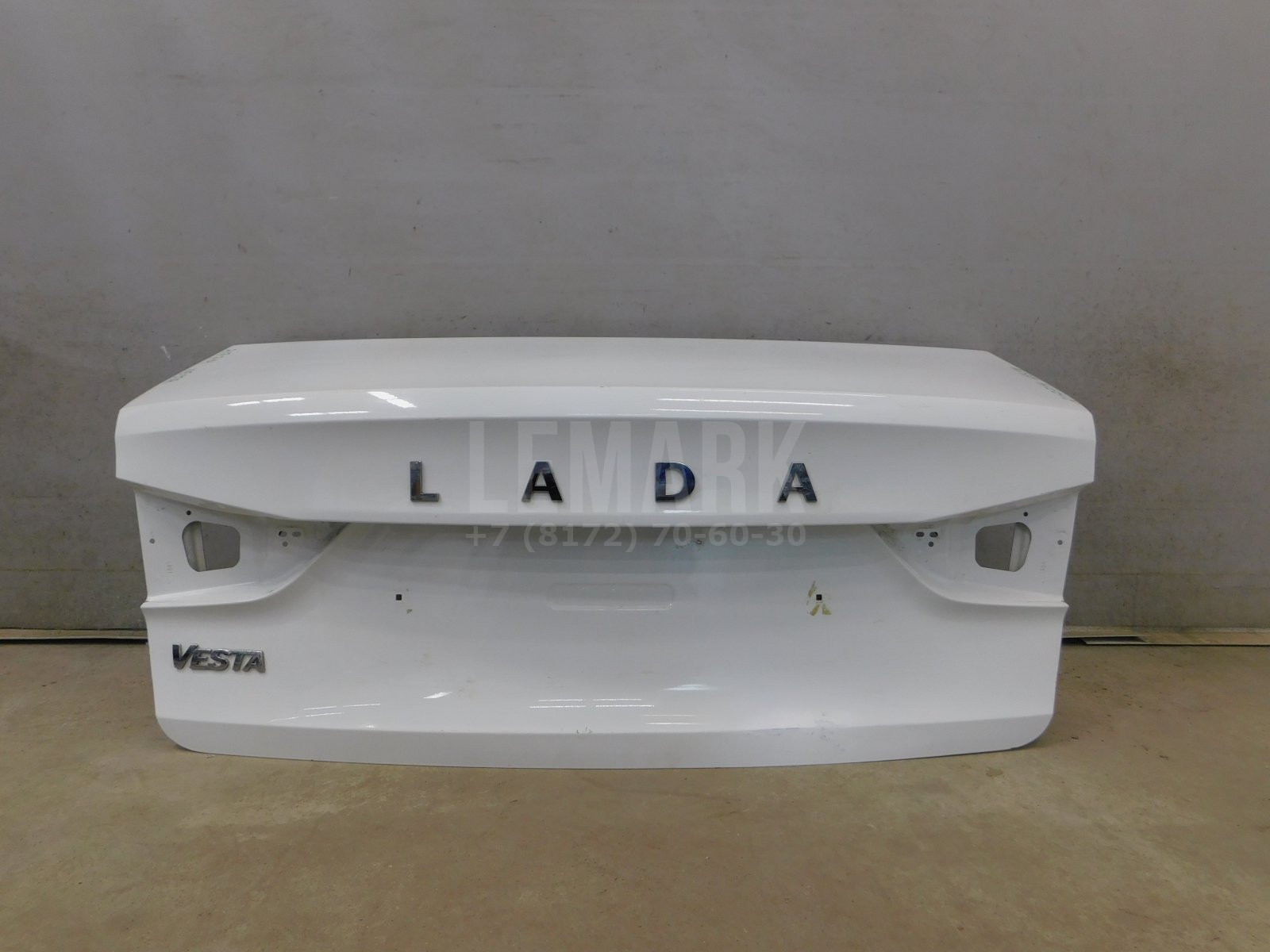 Крышка багажника VAZ Vesta 2015> 8450013789