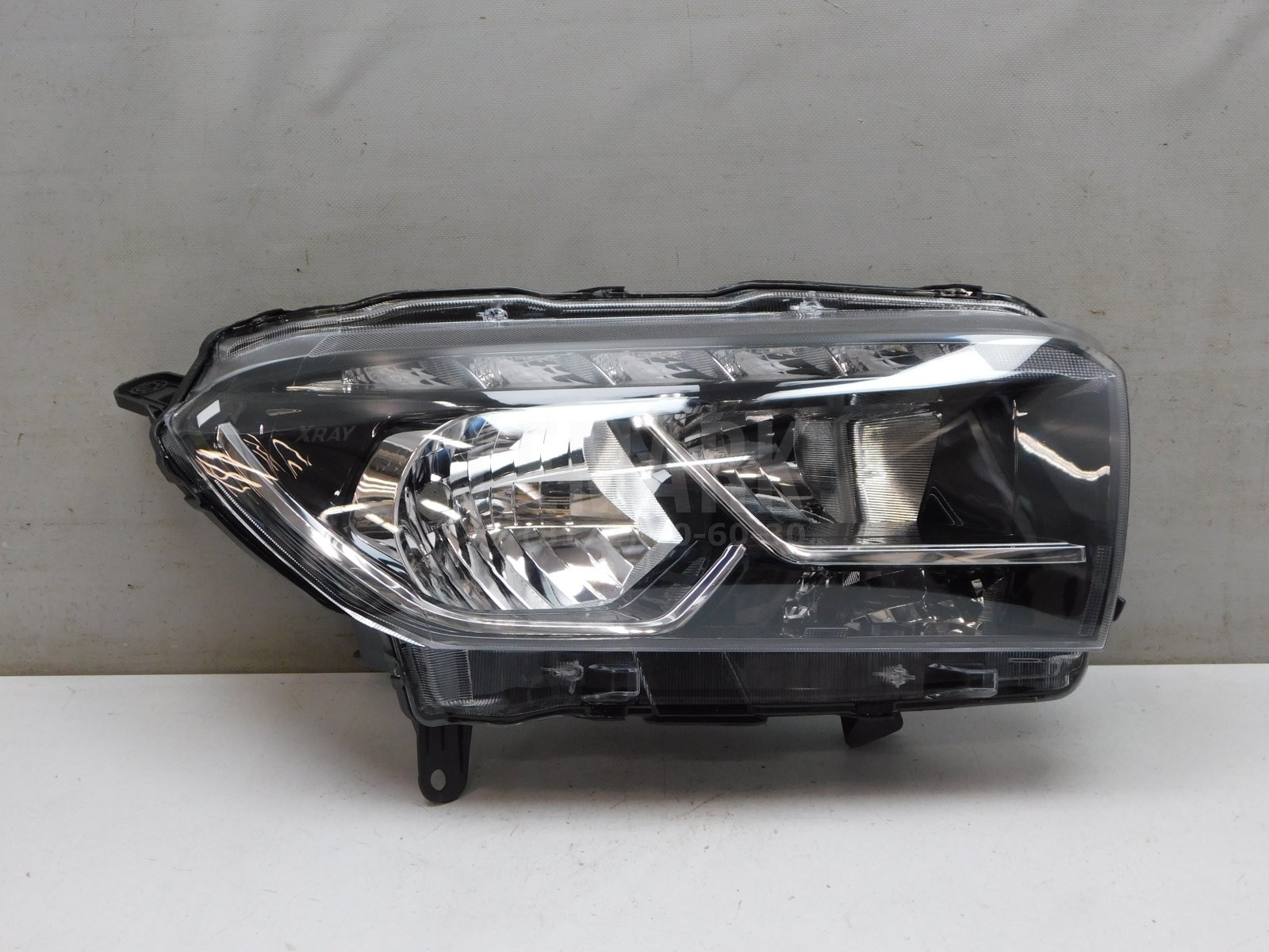 Фара правая VAZ X-RAY 2015> 260107436R
