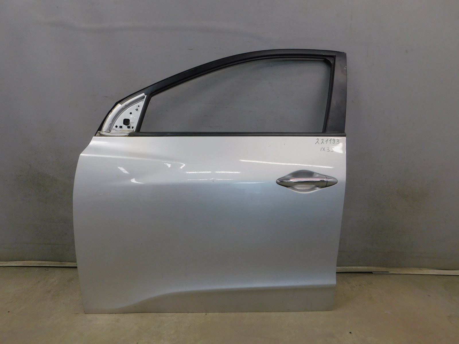 Дверь передняя левая Hyundai ix35 2010>